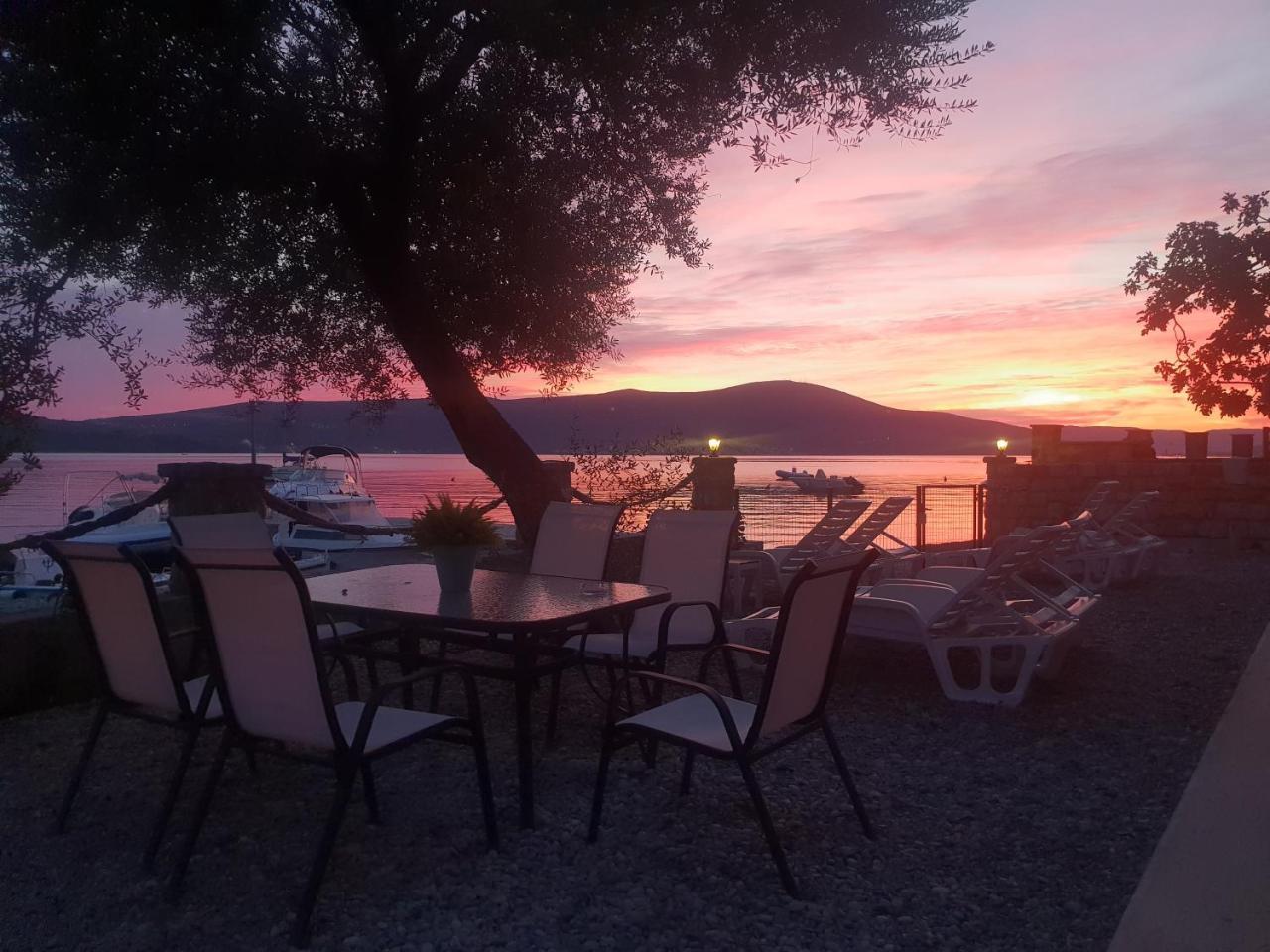Beach Apartments Tivat Exteriör bild